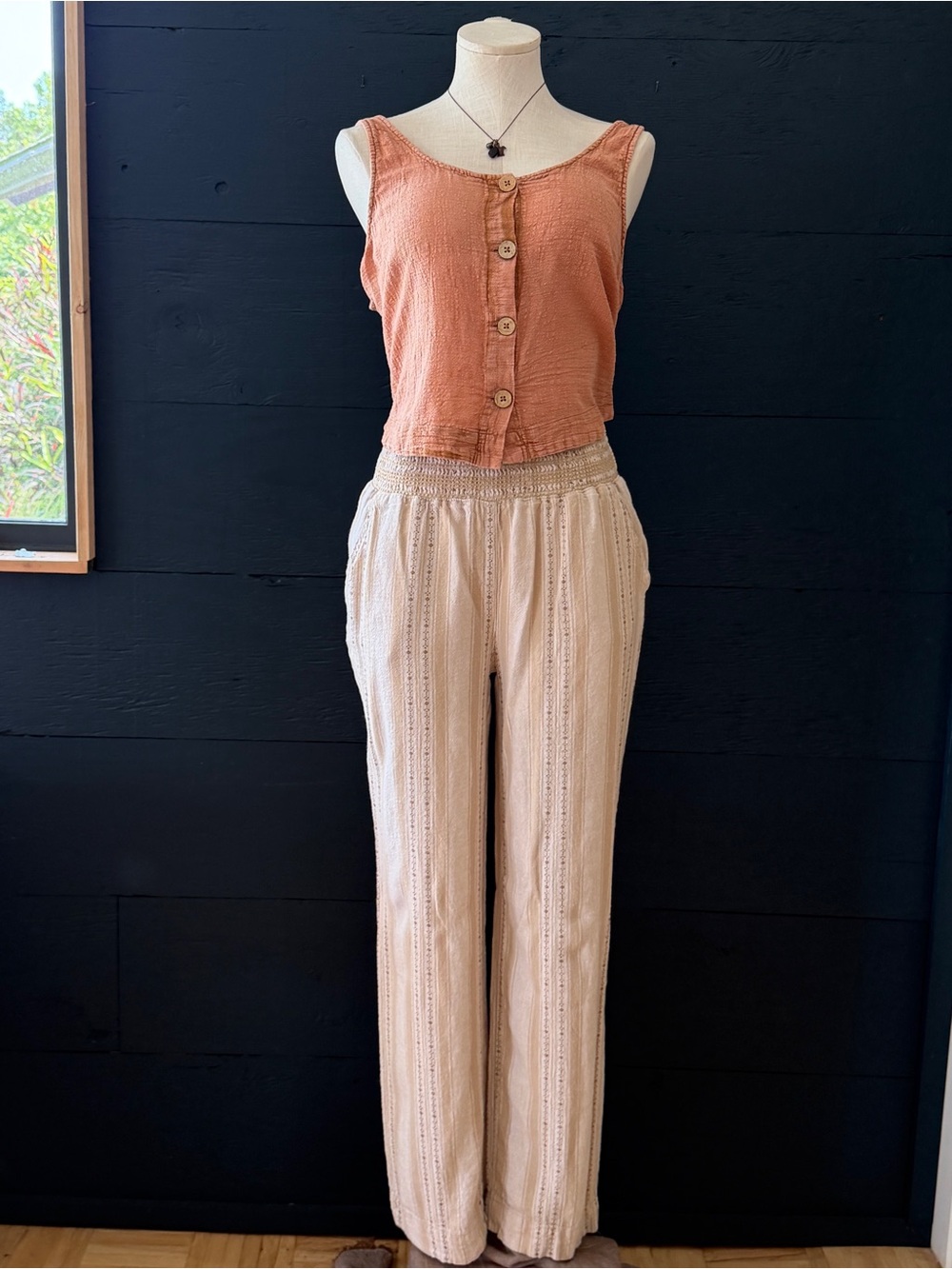 In exciting pre owned condition Briggs Beige Striped Smocked Linen Pants Size S